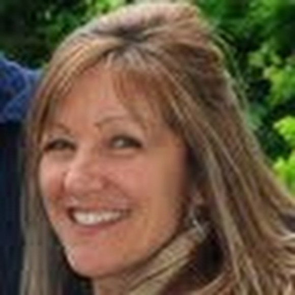 Meet your Posher, Lynne - Picture 1 of 1